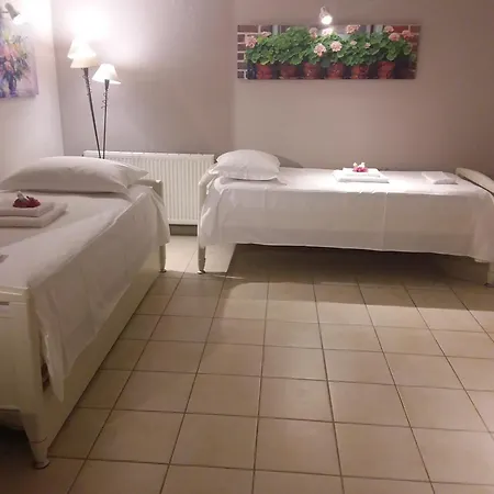 Paloma Hébergement de vacances Karavádhos